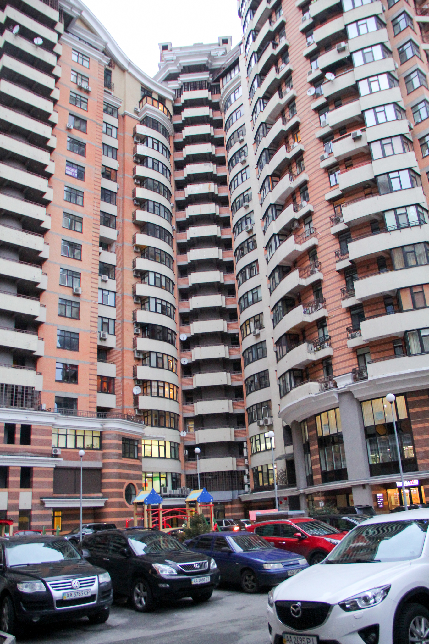 Аренда 3-комнатной квартиры 130 м², Леси Украинки бул., 7Б
