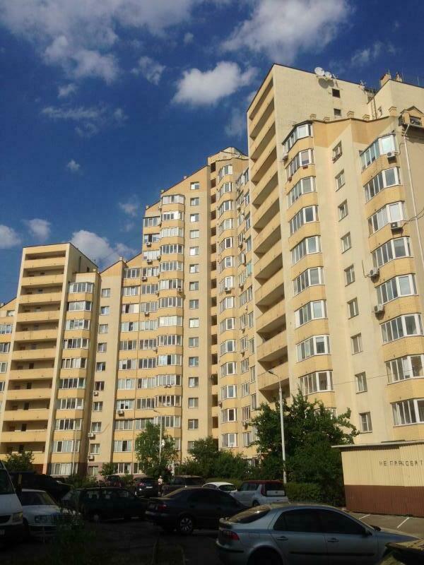 Продажа 3-комнатной квартиры 145 м², Тростянецкая ул., 49