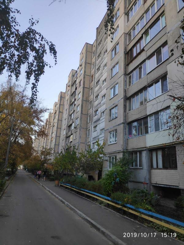 Киев, Харьковское шоссе, 174Б