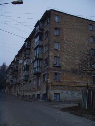 Киев, Александра Бестужева ул., 32