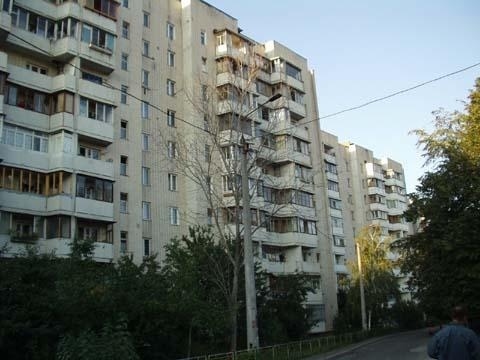 Киев, Александра Попова ул., 5