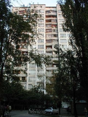 Киев, Кольцова бул., 13А