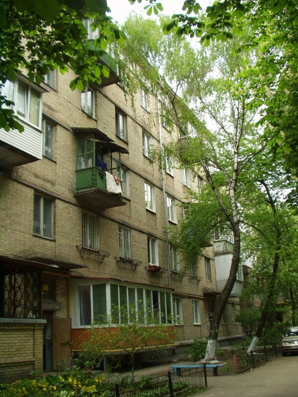 Киев, Чоколовский бул., 32
