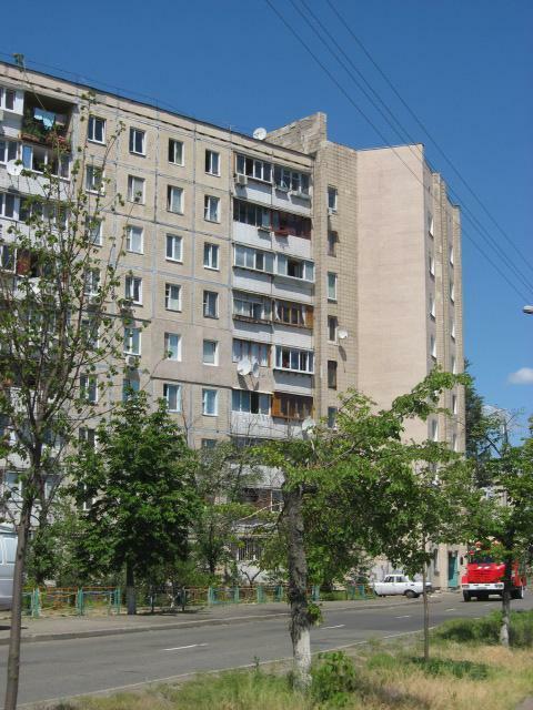 Киев, Приречная ул., 19