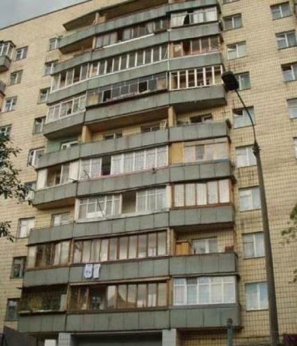 Киев, Малокитаевская ул., 47