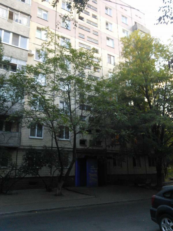 Продажа 2-комнатной квартиры 47 м², Крушельницкой пер., 1
