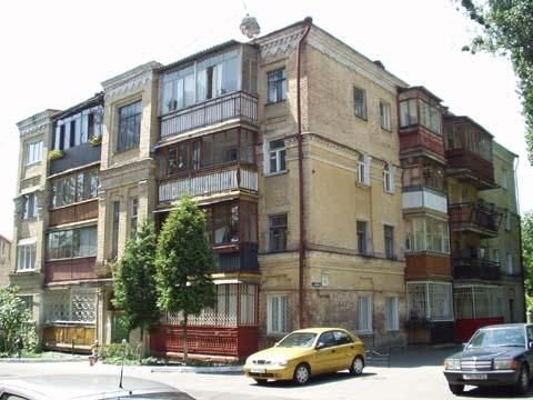 Киев, Владимирская ул., 76Б