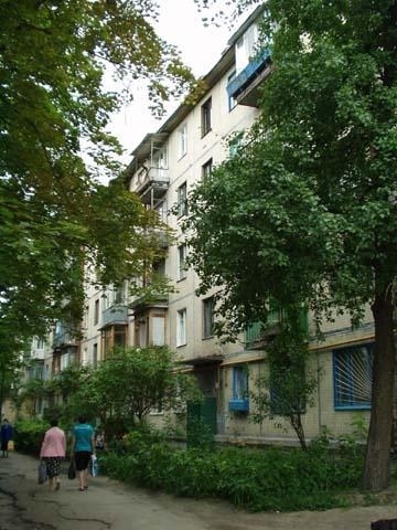 Киев, Бурмистенко ул., 6 К2
