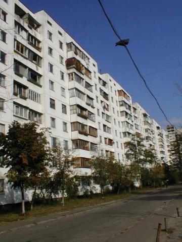 Киев, Героев Днепра ул., 32