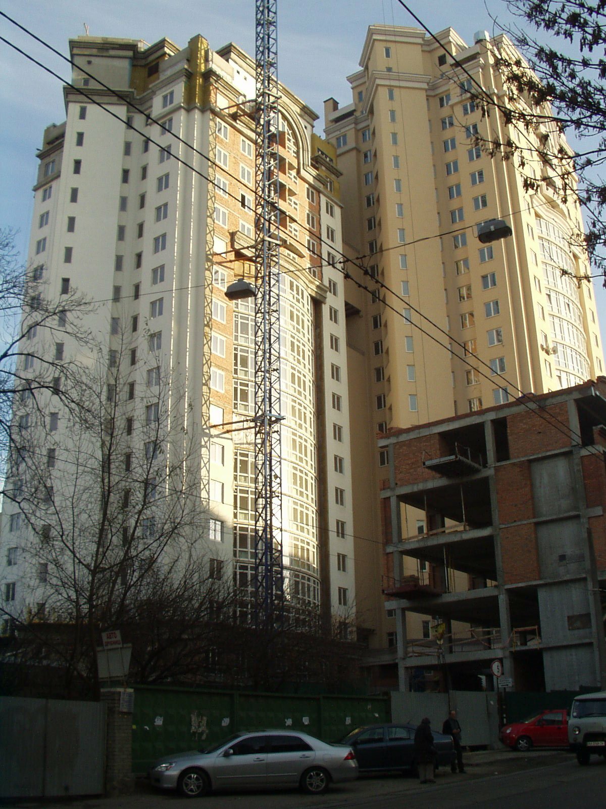 Киев, Дмитриевская ул., 84