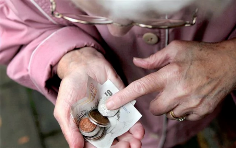 Кто в Украине после «осовременивания» получит прибавку к пенсии больше 1000 гривен
