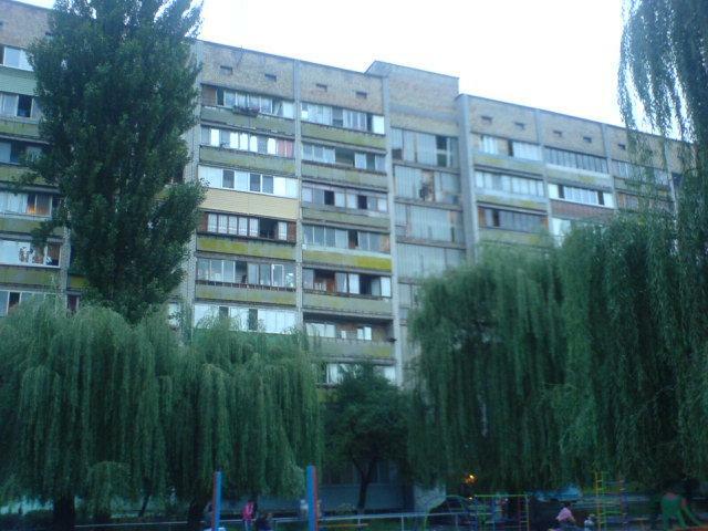 Киев, Зодчих ул., 72