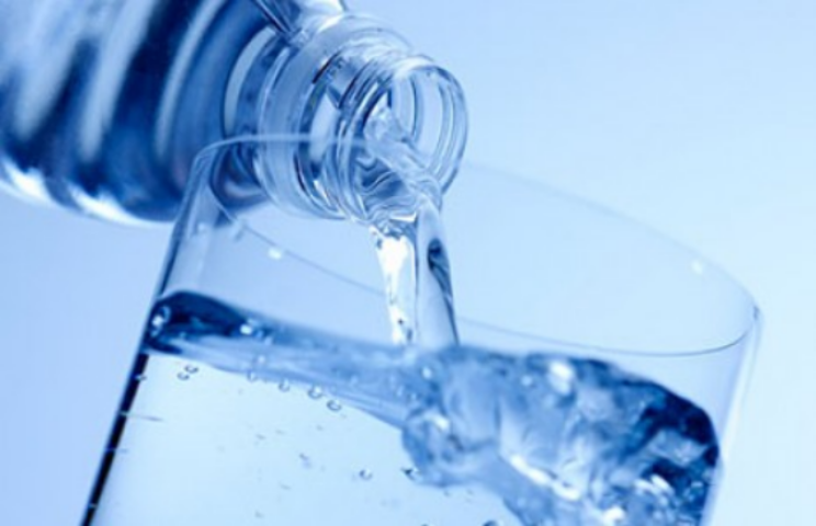 Примерно 50% реализуемой бутилированной воды в Украине— фальсификат
