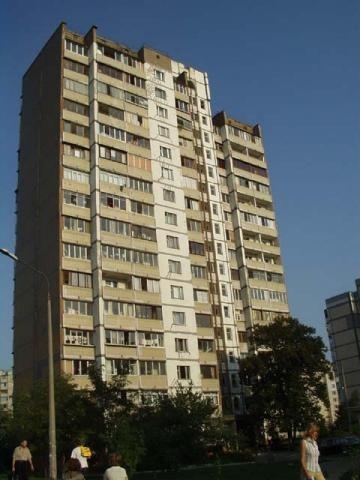 Киев, Ирпенская ул., 68