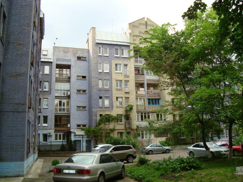 Киев, Хорива ул., 46