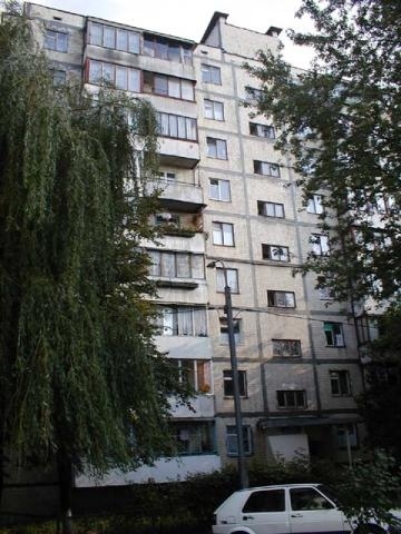 Киев, Кольцова бул., 18