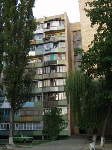 Київ, Зодчих вул., 56А