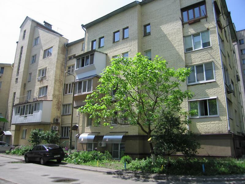 Киев, Лукьяновская ул., 63