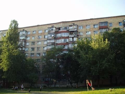 Киев, Львовская ул., 51
