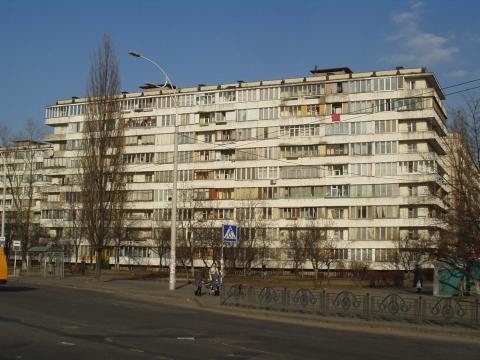 Киев, Маршала Малиновского ул., 28
