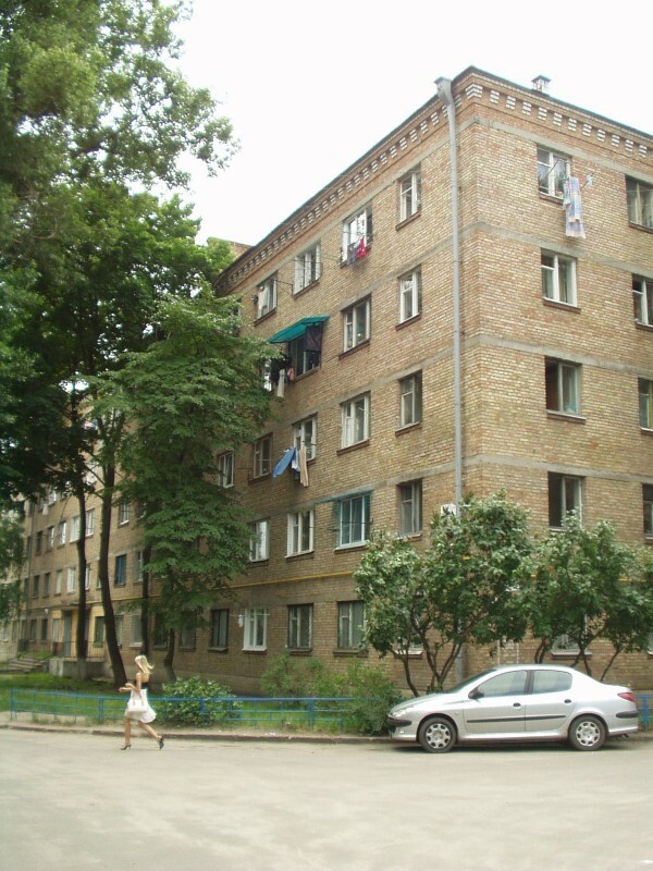 Киев, Елены Телиги ул., 49