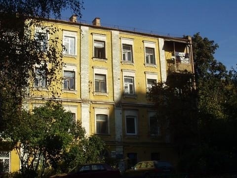 Киев, Гоголевская ул., 32Б