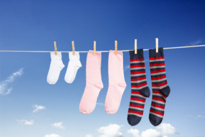 Как быстро высушить носки в домашних условиях: советы