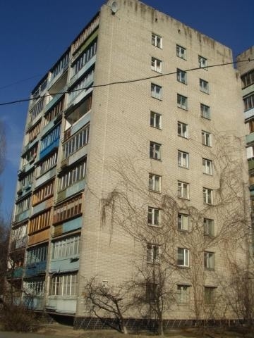 Київ, Почайнинська вул., 64