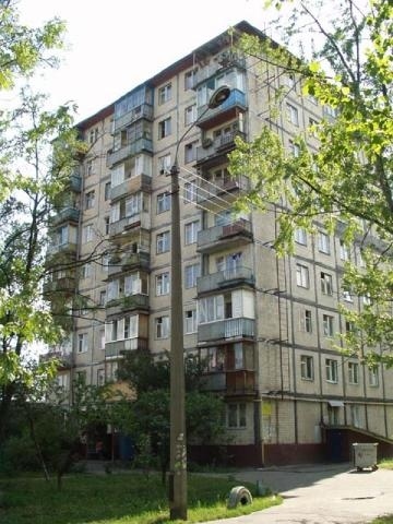 Киев, Ивана Микитенко ул., 3