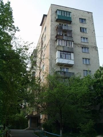 Киев, Кирилловская ул., 131