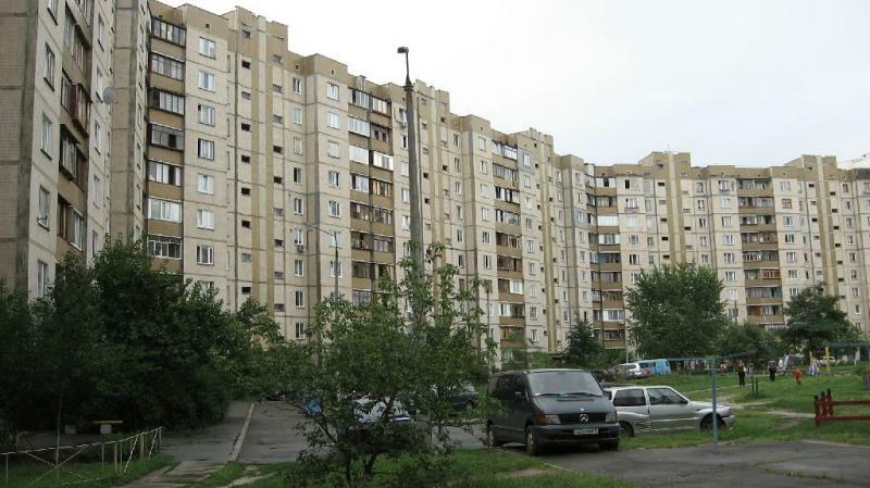 Киев, Драгоманова ул., 42