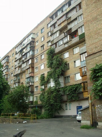 Киев, Кирилловская ул., 127