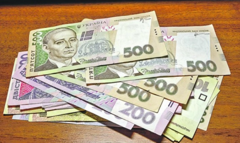 Жизнь денег в Украине: сколько ходит поддельных купюр и когда ждать банкноту в 1000 гривен