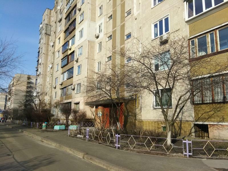 Аренда 3-комнатной квартиры 70 м², Драгоманова ул., 42А