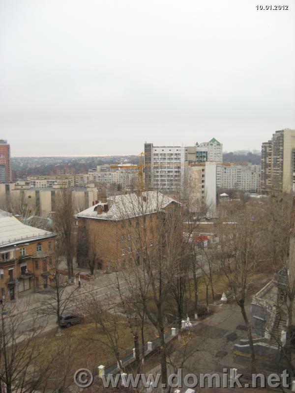 Киев, Иоанна Павла II ул., 13