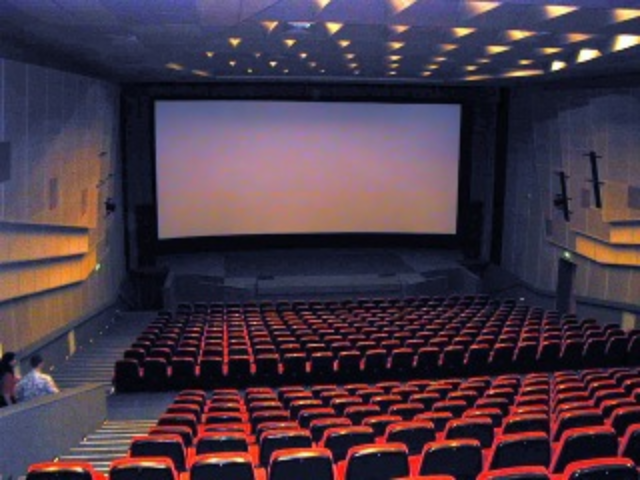 У киевлян могут отобрать 6 кинотеатров
