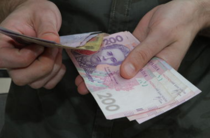 Украинских пенсионеров начали обворовывать по-новому