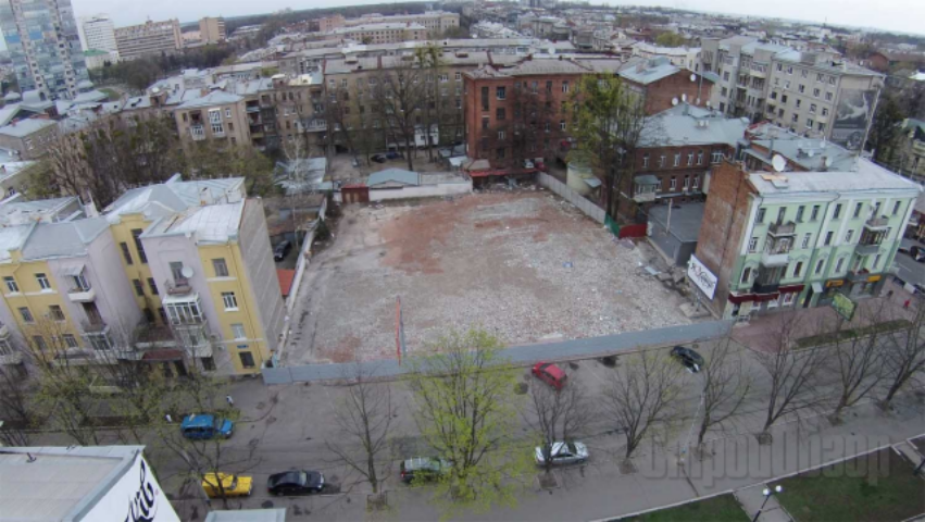Нет гостиницы - нет проблем. В Харькове снесли отель “Киевский”, чтобы получить землю?