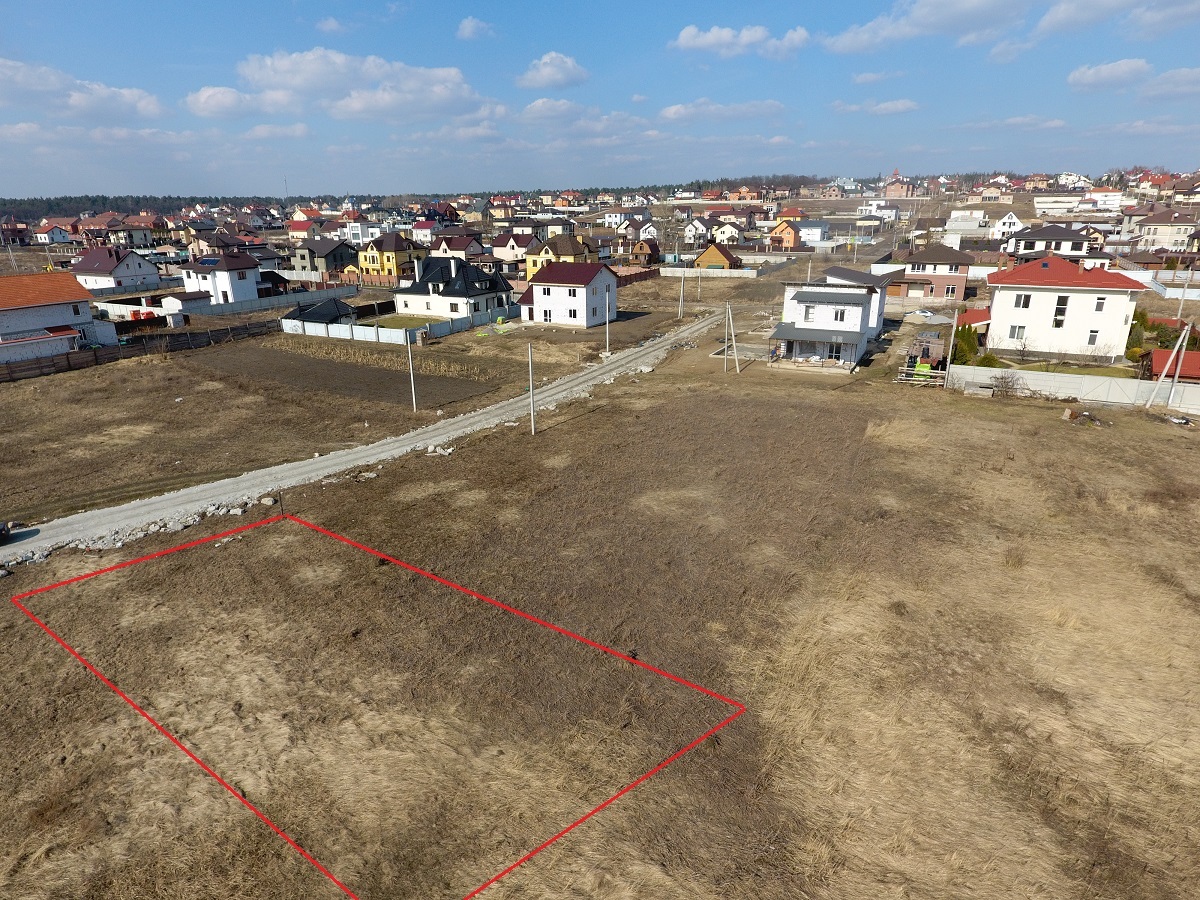 Продажа участка под индивидуальное жилое строительство 10 соток, Ликарська ул.
