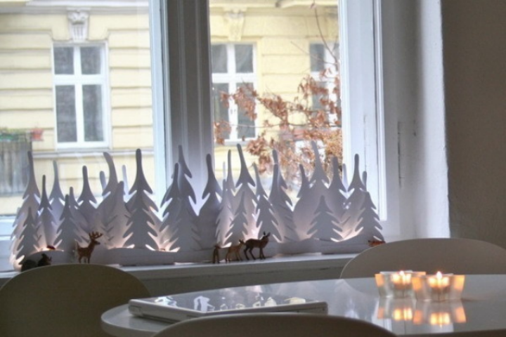 10 способов оригинально украсить окна к Новому году