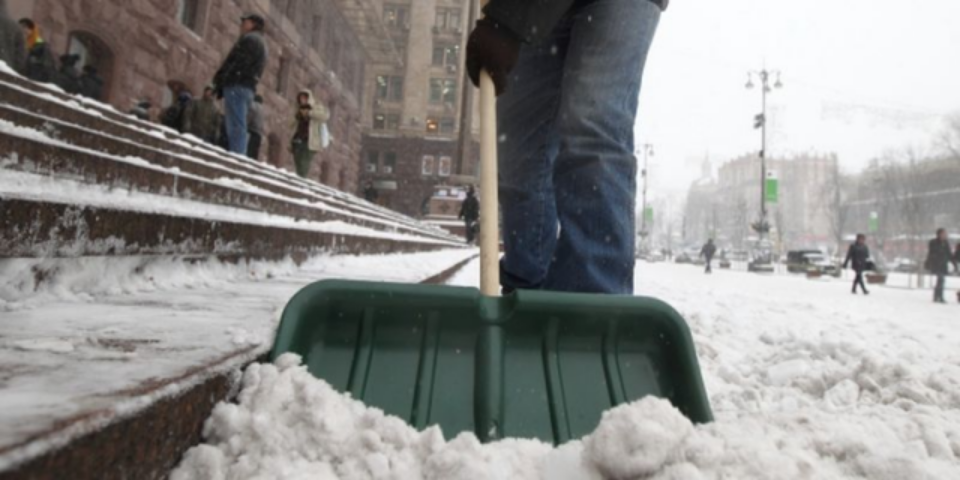 В Киеве будут штрафовать за неубранный снег