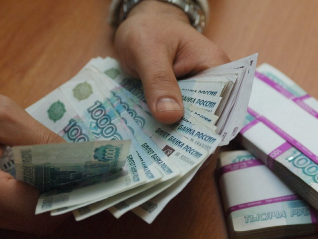 Депутата из Севастополя оштрафовали на 230 тыс. рублей за мошенничество