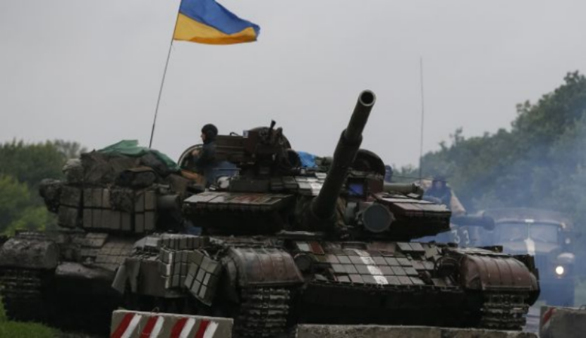 Яценюк предлагает ввести 1,5-процентный "военный" налог