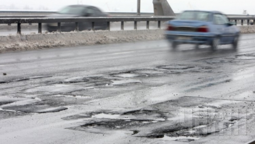 Украине нужно 30-40 млрд гривень, чтобы полностью отремонтировать дороги
