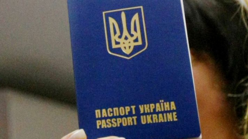 Украинцы за рубежом: желанные гости или ненавистные просители?