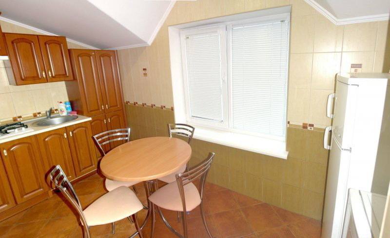 2-кімнатна квартира подобово 62 м², Суховоля вул., 9