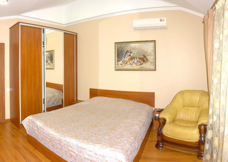2-кімнатна квартира подобово 62 м², Суховоля вул., 9