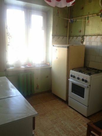 Продаж 2-кімнатної квартири 52 м², Героїв Праці вул., 50