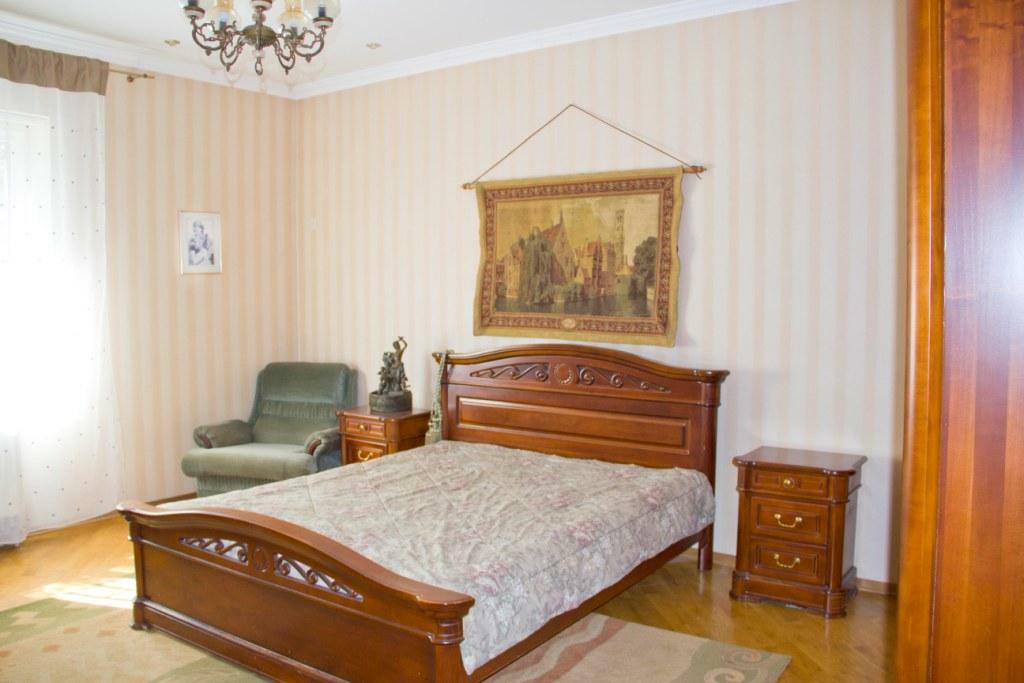 Продажа дома 380 м², Елочная ул.