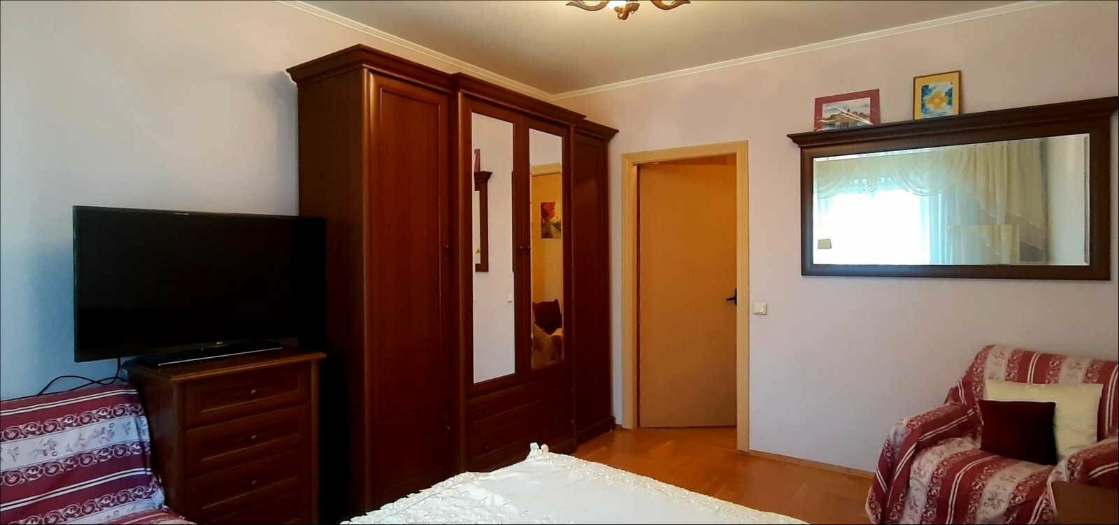 Продаж 3-кімнатної квартири 54 м², Дружби Народів вул., 221